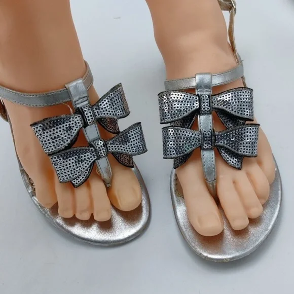 Poetic License Silver Leather Sequined Bows T-strap Sandals Women’s 7.5 - Picture 6 of 10